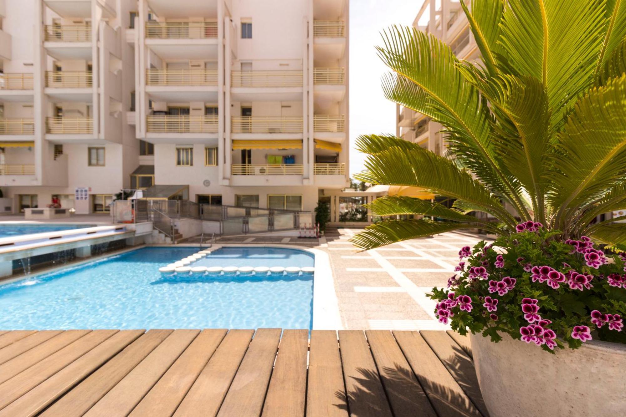 Novelty I Arysal 2 Salou Exterior foto